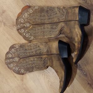 Ariat 14029 boots size 8